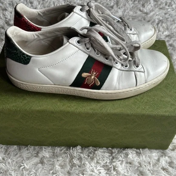 Gucci White Leather Sneakers with Red and Green Accents s-l400.jpg main image 2